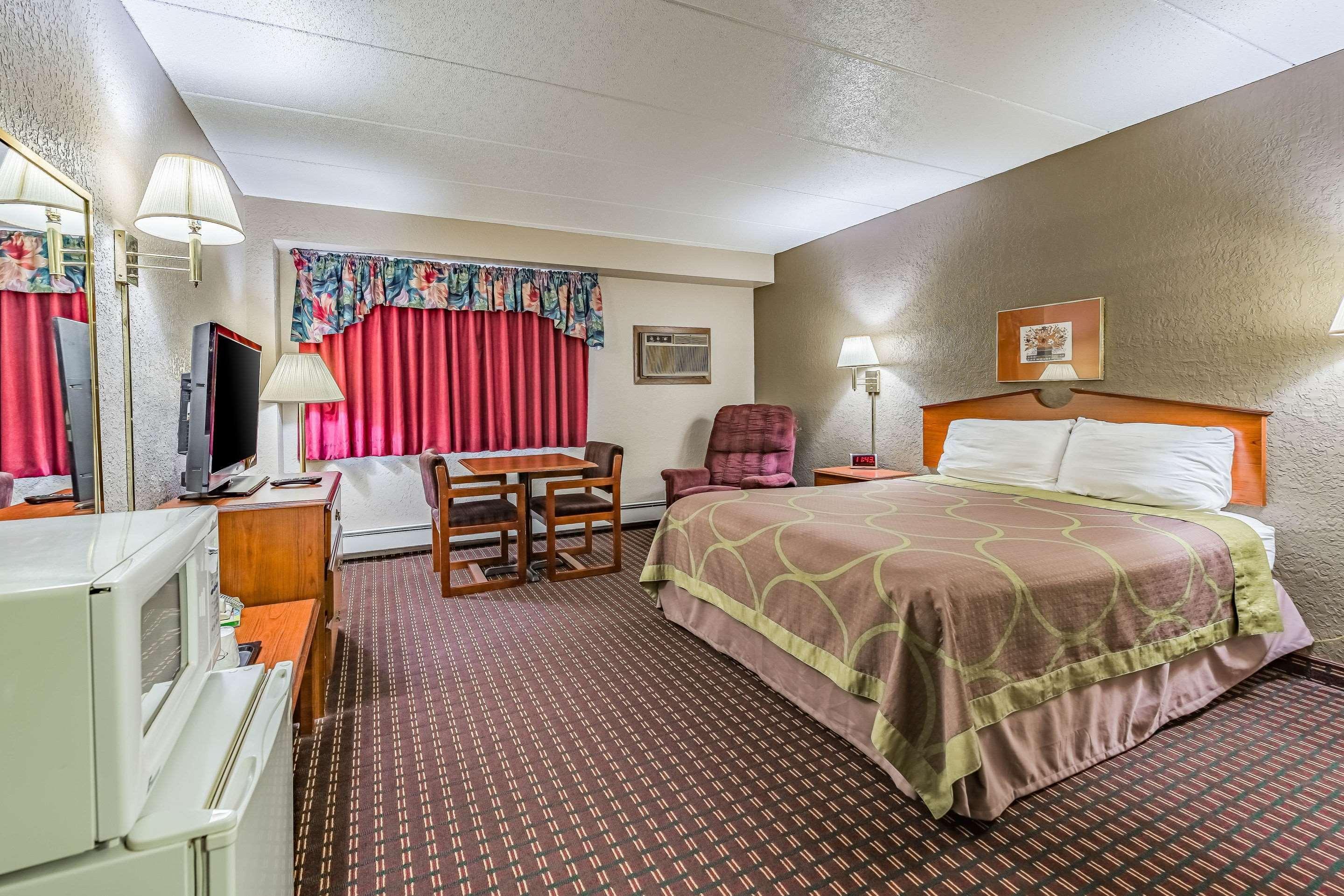 Rodeway Inn Saint Joseph Exteriör bild